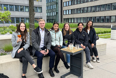 Gruppenbild bei der Afterwork Bar