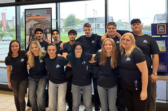 HOFER Lehrlingsteam in der Filiale
