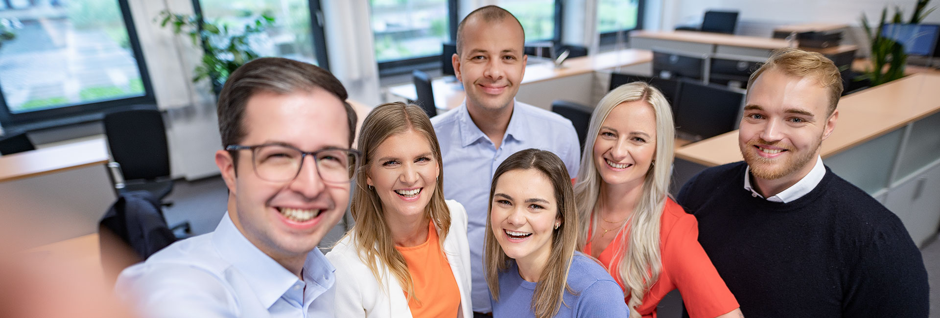 Gruppe von Menschen aus unserem HOFER Marketing Team