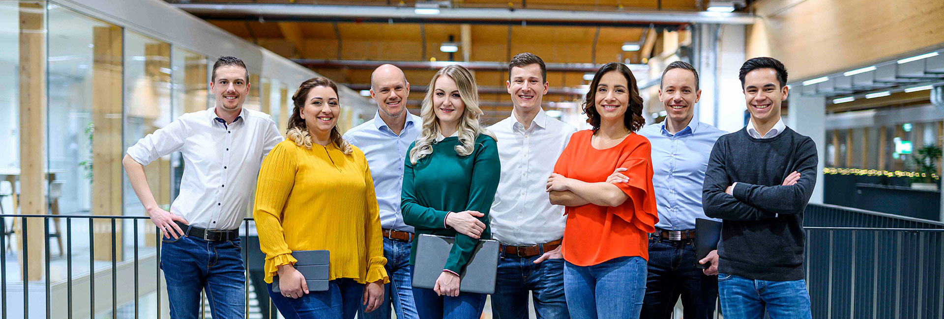 Mitarbeiterinnen und Mitarbeiter im Team